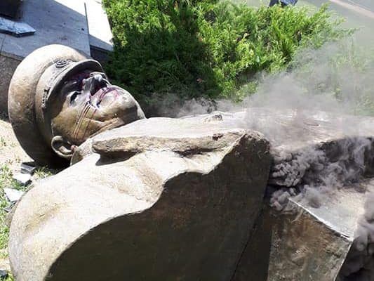 Мінкульт не визнав пам’яткою бюст Жукова в Харкові