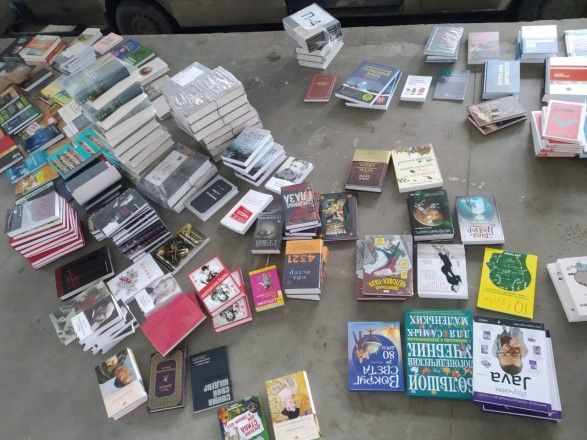 Іноземець намагався мікроавтобусом провезти до України російські книги із Білорусі