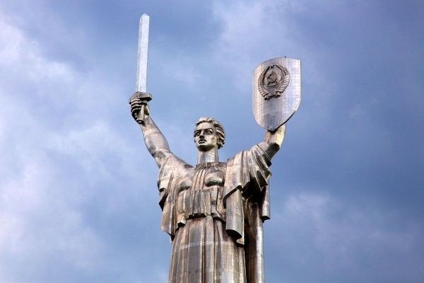 Дробович сподівається, що за його каденцію з Батьківщини-матері приберуть герб СРСР
