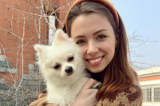 Українка відмовилася евакуюватися з Уханю заради свого песика