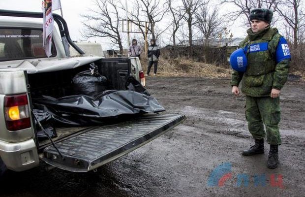 Бойовики передали українській стороні тіло загиблого під Золотим Максима Хітайлова