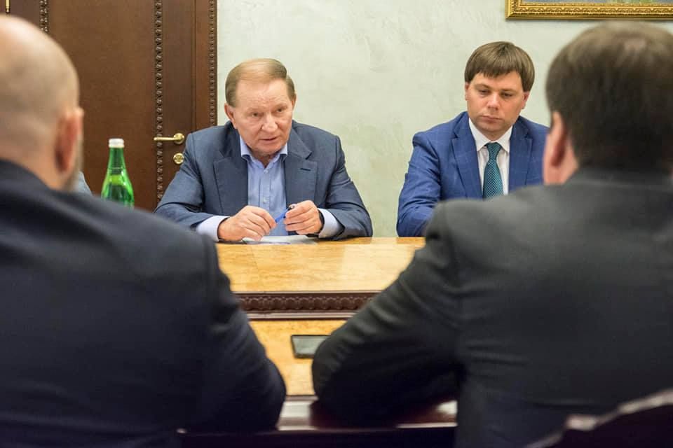 Кучма засудив у Мінську прорив бойовиків 18 лютого