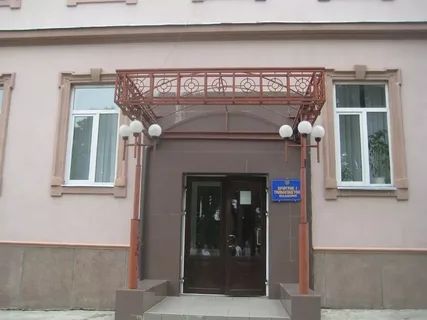 Коронавірус в Україні: дружину хворого чернівчанина перевезли до військового шпиталю
