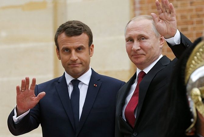 Зеленський дорікає Макрону через підігравання Путіну