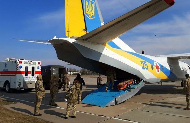 До Дніпра з фронту доставили дев’ятьох поранених під Пісками