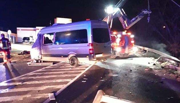 ДТП з українськими заробітчанами у Словаччині: двоє загиблих, 20 постраждалих
