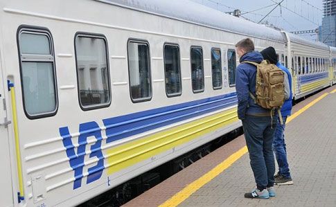 Укрзалізниця скасувала всі поїзди до Словаччини