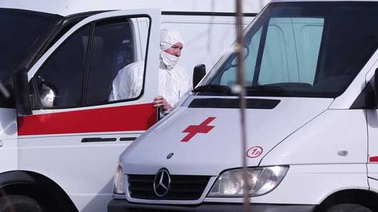 Війна з коронавірусом: як з поширенням хвороби борються уряди та вчені