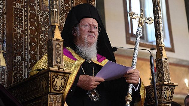 Варфоломій наказав припинити служби і обряди