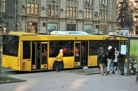 Київ закриває рух громадського транспорту