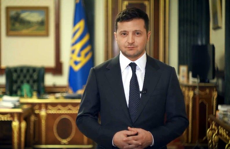 Зеленський порівняв політиків з мародерами через хайп