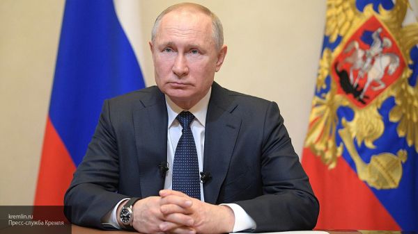 Путін оголосив довгі вихідні через коронавірус