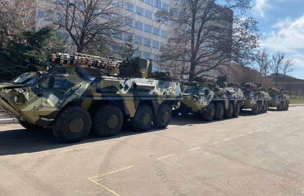 ЗСУ отримали партію нових бронетранспортерів