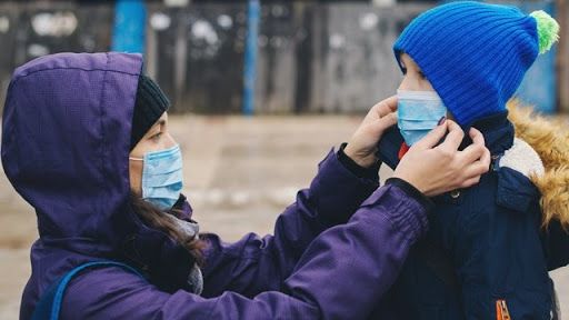 Режим «всі в масках» і з документами вводиться з 6 квітня