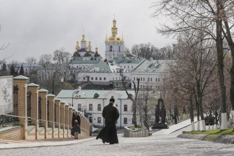 Держава має розірвати з МП договір оренди Лаври через недотримання карантину