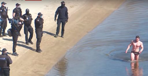 Герой відео з Гідропарку уникнув штрафу через відсутність свідків