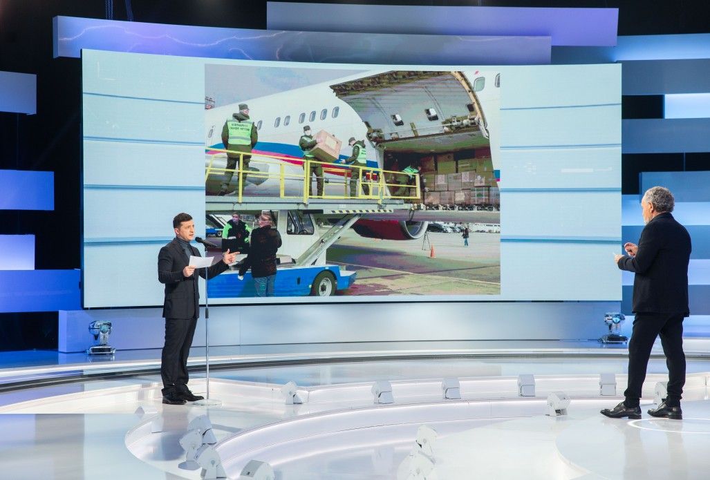 Зеленський закликає українців вижити і не ходити до церкви на Великдень