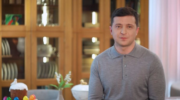 Сімейний тімбілдінг: Зеленський привітав українців із Великоднем, відео