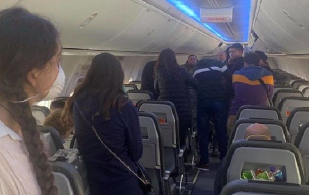 Суд не побачив порушень карантину пасажирами літака з Балі