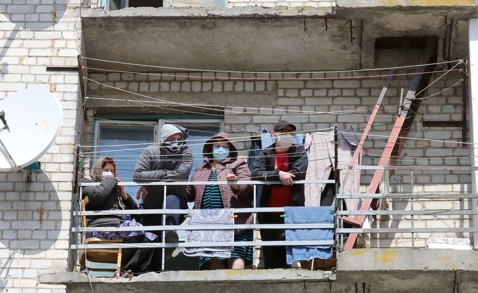 Тікали з вікон: у Вишневому Нацгвардія оточила гуртожиток, де майже 100 хворих на COVID-19