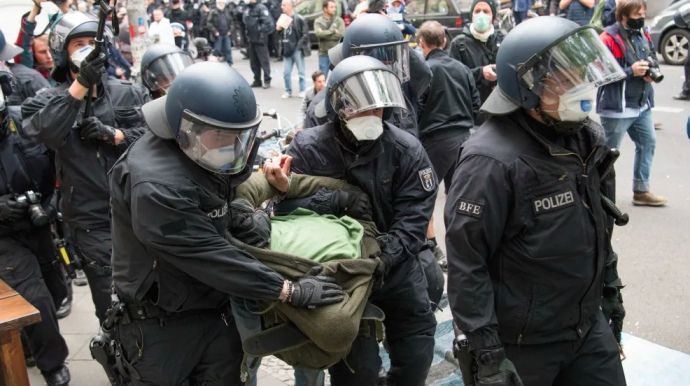 У Берліні протестували через тривалий карантин