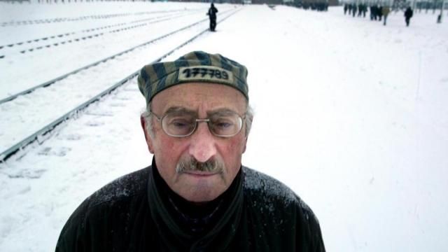 Останній в'язень Освенциму Анрі Кічка помер від коронавірусу