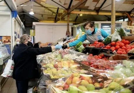Уряд дозволив відкрити продовольчі ринки