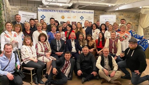 «Ми дякуємо вам!»: українці зі всього світу звернулися до медиків, військових і волонтерів