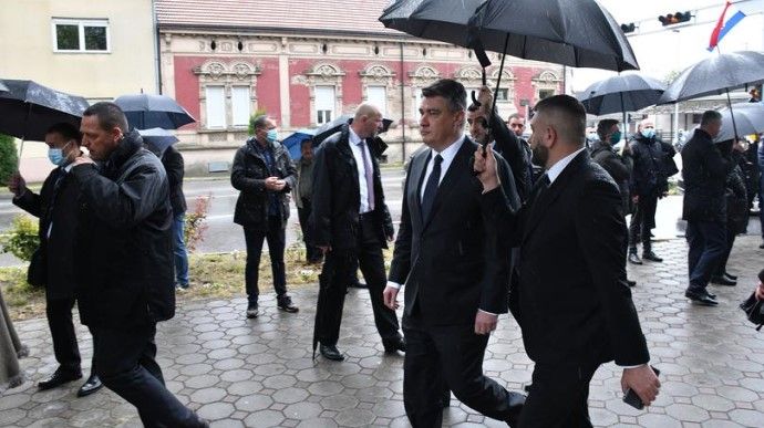 Операція «Блискавка»: президент Хорватії покинув урочистості через суперечливі гасла