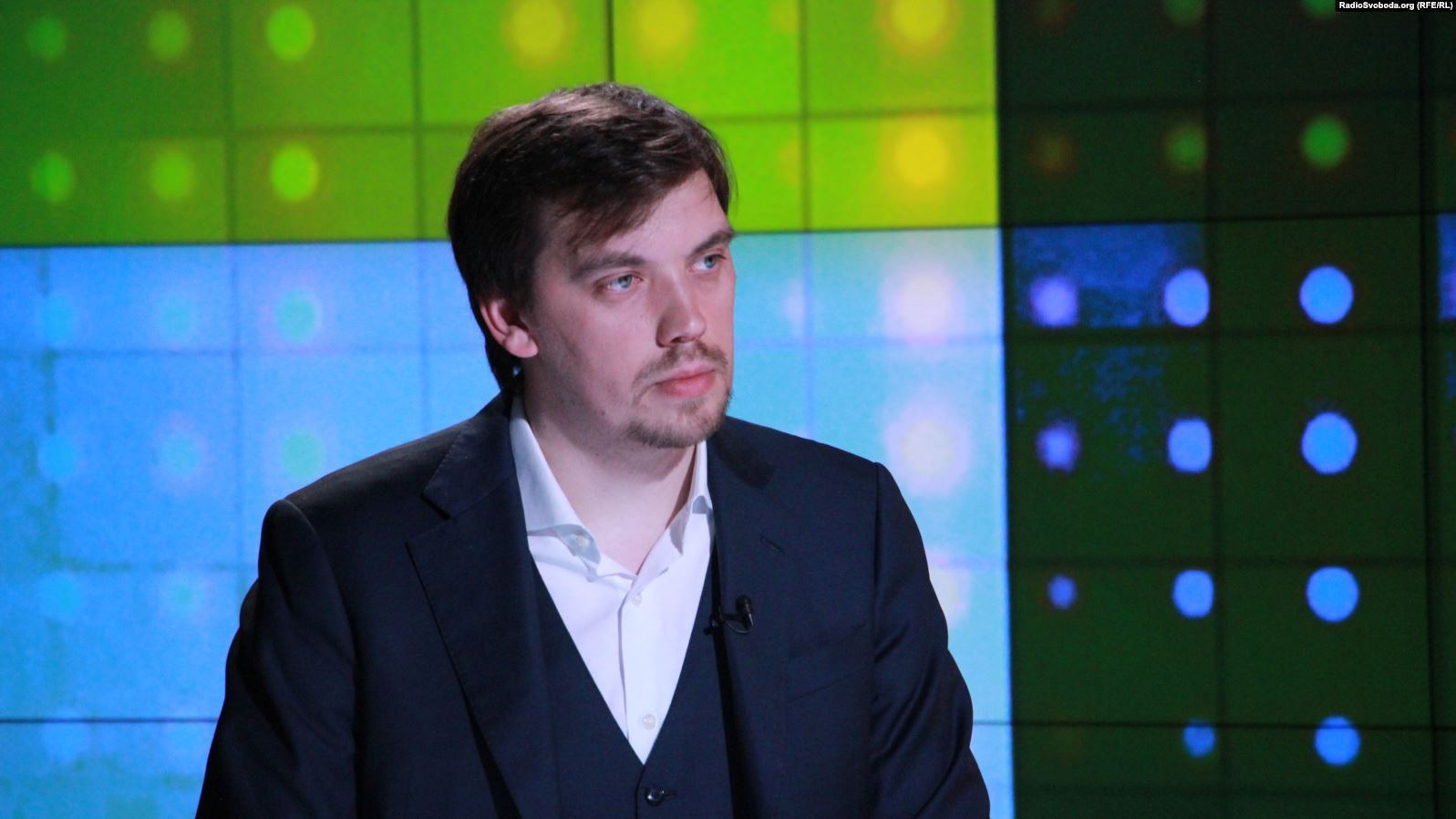 Експрем’єр Гончарук виправдовується через падіння промисловості