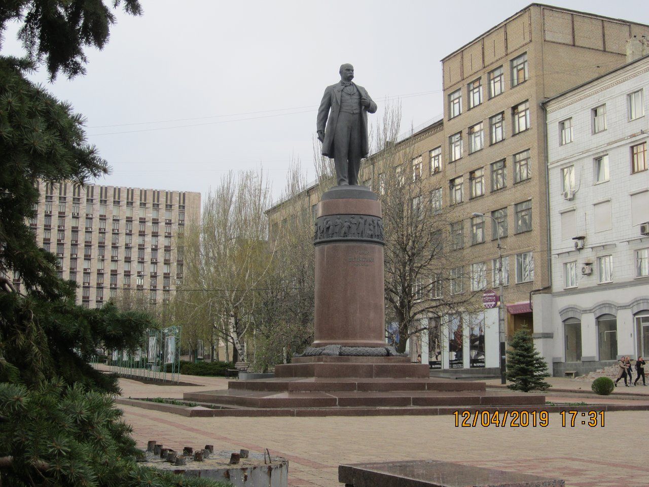 В Донецьку замість пам’ятника Шевченку хочуть установити статую Сталіна