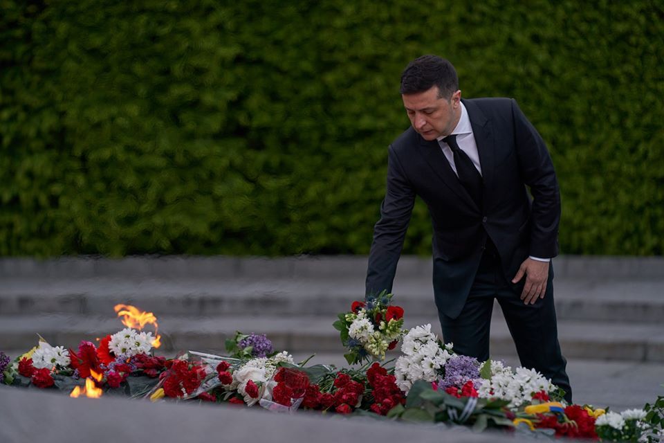 Зеленський хоче встановити чотири Дзвони: Пам’яті, Перемоги, Миру і Єдності, відео