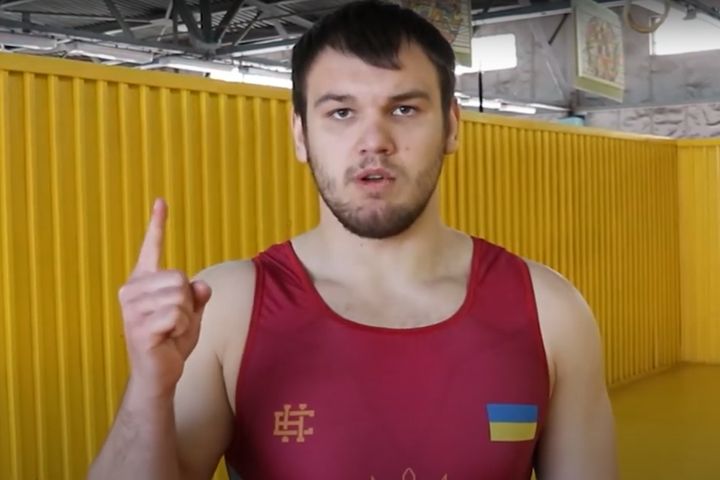 Борець Богдан Грицай з Шепетівки викликав Усика на бій без правил