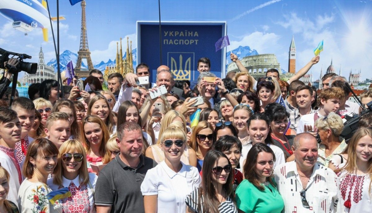 Порошенко здобув безвіз, а Зеленський влаштував «безвиїзд» — Геращенко