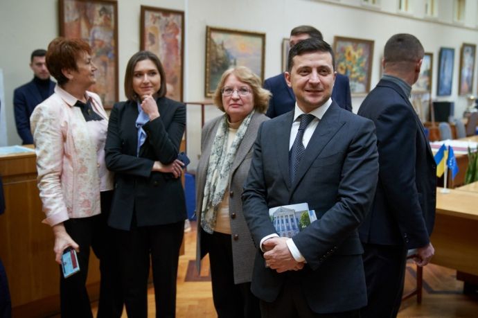 Зеленський зняв санкції з організаторів «виборів» на Донбасі