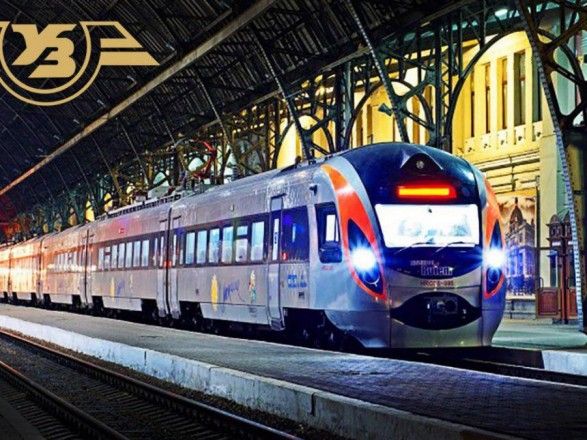 Депутати чекають пояснень від Криклія щодо конкурсу Укрзалізниці на їжу в Інтерсіті