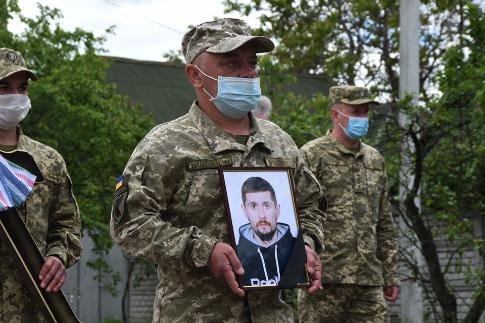 У Павлограді провели в останню путь холодноярівця Євгена Сафонова, фото