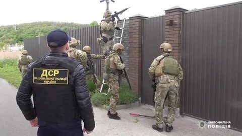 Силовики вилучили $400 тис «общака»  і зброю у Києві