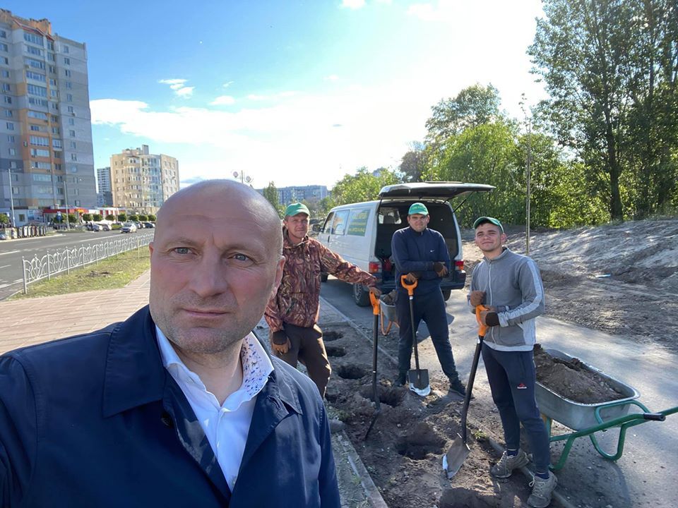 Мер Черкас позивається до Зеленського через «бандита» за гривню, відео