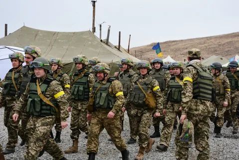 Зеленський запропонував призивати до служби резервістів