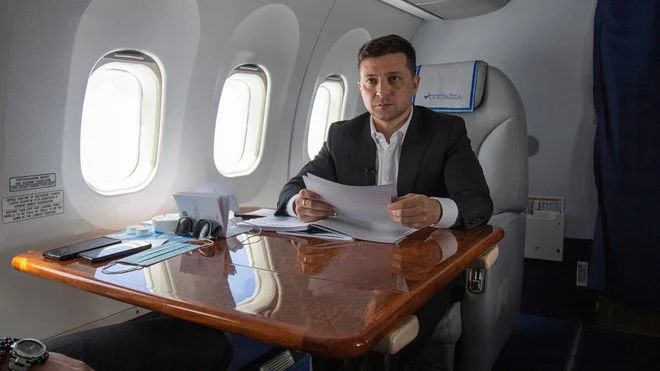 «Пройде 10 років, він буде вважати себе президентом»: Зеленський про Порошенка