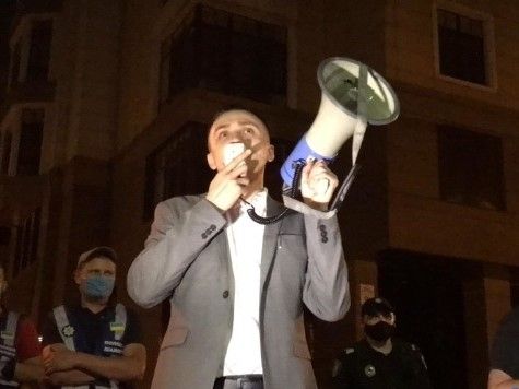 Суд перегляне рішення про домішній арешт - Стерненко