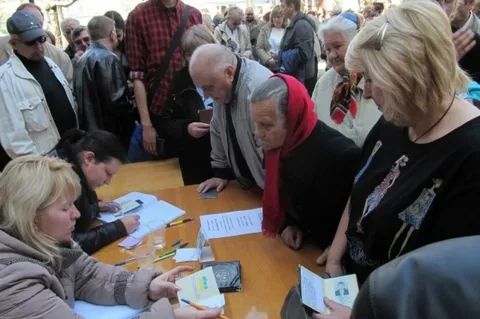 Українців в Криму змушують змінювати паспорти - МЗС