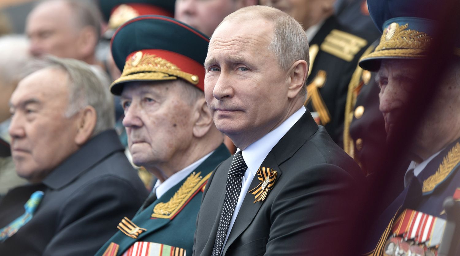 Парад Перемоги: перед святкуванням разом з Путіним ветеранів ізолювали на курорті