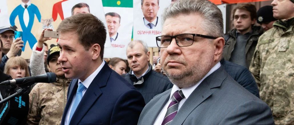 Венедіктовій закидають маніпуляції із похоронами батька Порошенка