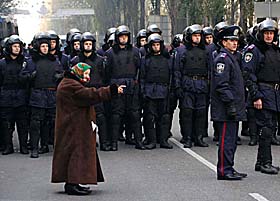 МЕНТорським тоном