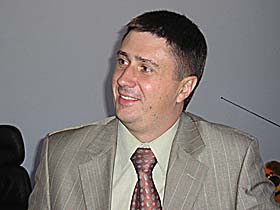 Партія, окИрилена змінами