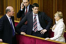 Юля задовольнила Януковича
