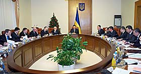 У мiнiстрiв «сiдає» голос