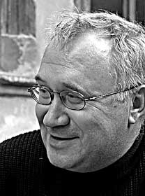 У кімнаті з білою стелею, з правом на надію